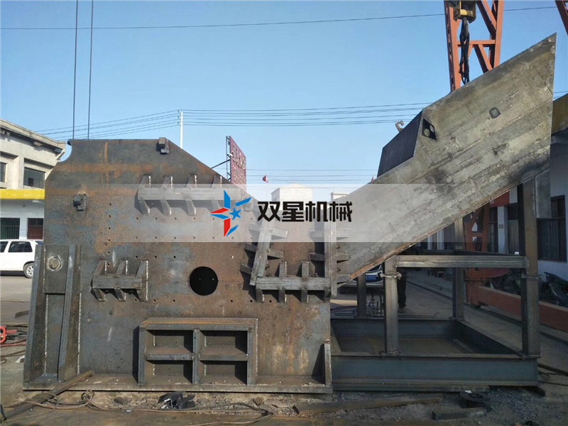 鋁合金粉碎設備如何解決物料飛濺的問題